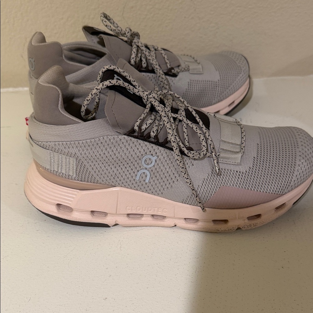 On Running Light Gray and Black Women's Athletic Shoes - Picture 4 of 5